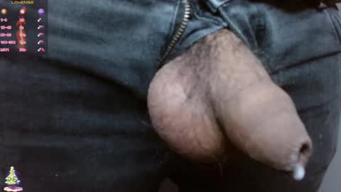 Snapshot of whispers_caplan chatting on January 11, 2025, 10:18 pm yors online show from January 11, 2025, 10:18 pm