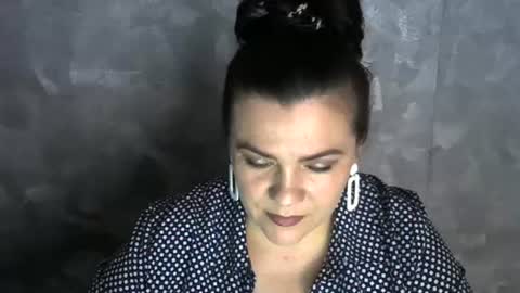 Snapshot of white__queen_ chatting on June 16, 2026, 6:38 am white__queen_ online show from June 16, 2026, 6:38 am