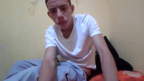 white boy online show from November 29, 2025, 5:54 am