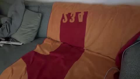 Snapshot of white_bubble chatting on March 7, 2025, 6:54 pm white_bubble online show from March 7, 2025, 6:54 pm