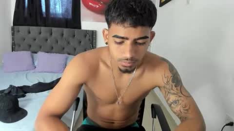 white online show from May 5, 2026, 5:43 pm