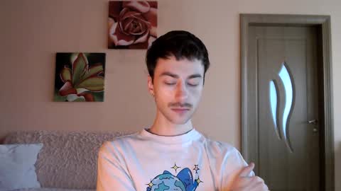 Snapshot of white_sport chatting on December 18, 2025, 12:00 pm Tom online show from December 18, 2025, 12:00 pm