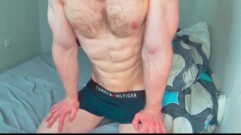 whitebars22 online show from May 13, 2026, 6:33 am