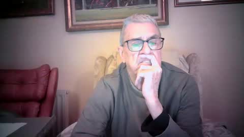 whitebriefs009 online show from January 15, 2026, 2:32 pm