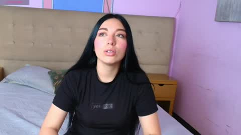 whitehott_ online show from April 16, 2026, 8:09 pm