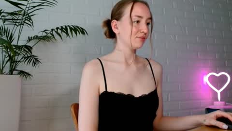 Snapshot of whiteprincessluna chatting on June 24, 2026, 1:10 pm You wont find me here on Saturdays and Sundays online show from June 24, 2026, 1:10 pm
