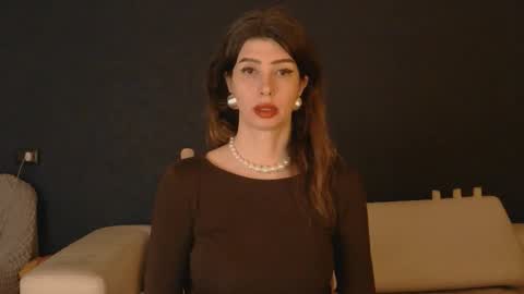 White Queen online show from March 13, 2026, 9:43 pm