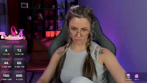 whitneypunnch online show from March 31, 2026, 3:45 pm