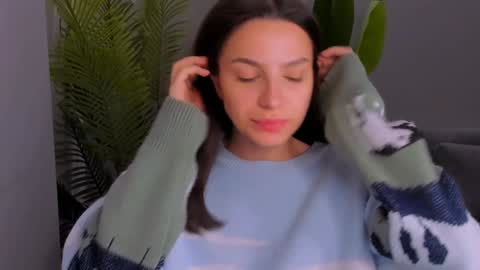 Snapshot of whoislulu chatting on December 21, 2024, 9:58 pm whoislulu online show from December 21, 2024, 9:58 pm