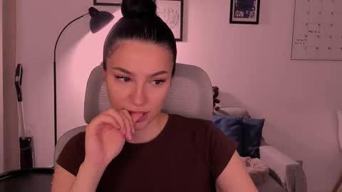 whoislulu online show from February 22, 2026, 7:01 pm