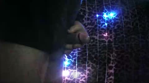 whor4mor online show from November 18, 2025, 4:22 pm