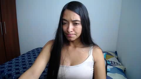Snapshot of wifhot chatting on May 12, 2026, 6:27 pm Ilauren online show from May 12, 2026, 6:27 pm
