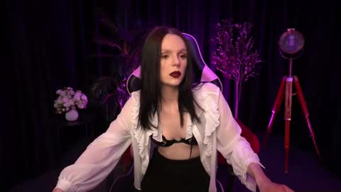 Alice online show from April 18, 2026, 7:58 pm