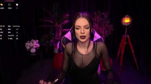 Snapshot of wild_alice_me chatting on May 10, 2026, 3:39 pm Alice online show from May 10, 2026, 3:39 pm