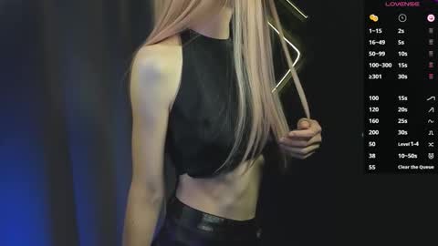 Snapshot of wild_chery chatting on November 5, 2025, 4:40 pm wild_chery online show from November 5, 2025, 4:40 pm