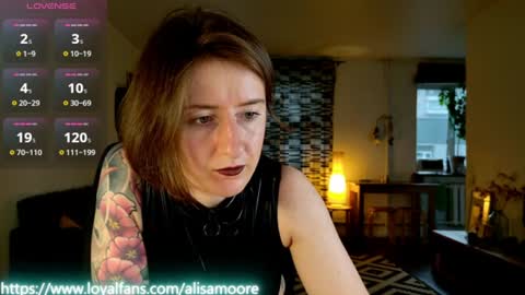 wild_peony online show from July 3, 2026, 1:39 pm