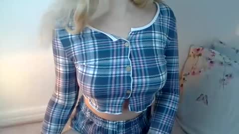 Ella online show from February 26, 2025, 12:14 pm