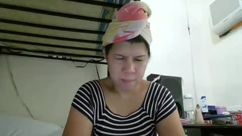 Snapshot of wildbrownchick69 chatting on January 24, 2025, 6:35 am WildChick online show from January 24, 2025, 6:35 am