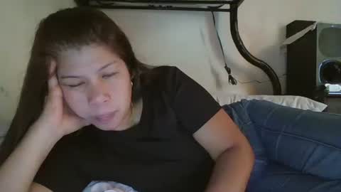 Snapshot of wildbrownchick69 chatting on February 26, 2025, 6:15 am WildChick online show from February 26, 2025, 6:15 am