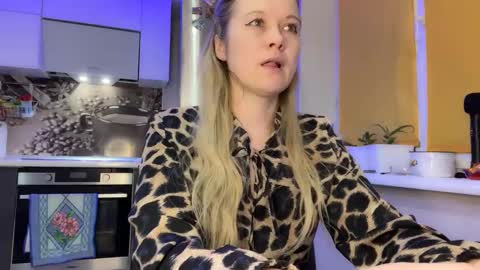 Olivia online show from January 7, 2025, 11:05 am