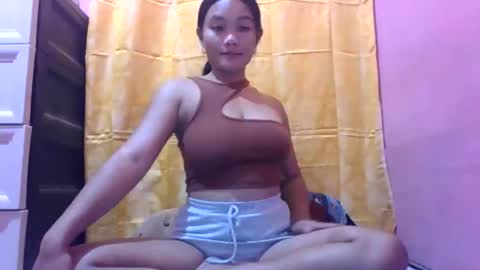 wildchilly_pearl19 online show from June 8, 2026, 1:22 pm