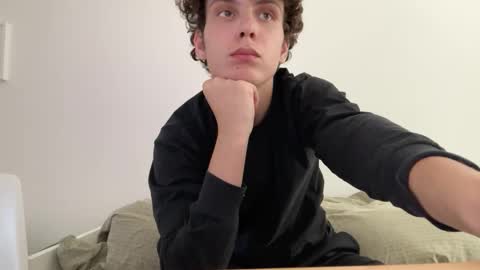 Snapshot of wilddesire18 chatting on September 29, 2025, 2:00 pm wilddesire18 online show from September 29, 2025, 2:00 pm