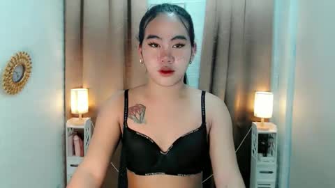 Lianelaiza online show from March 30, 2026, 11:33 am
