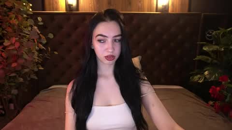 Alena online show from April 7, 2026, 5:52 am