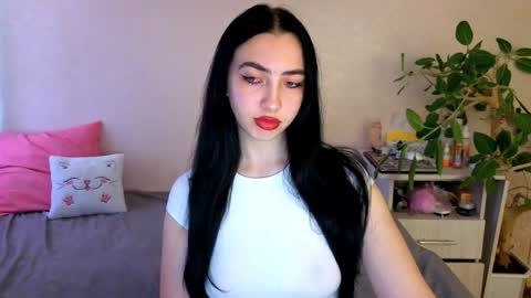 Alena online show from June 1, 2026, 4:14 am