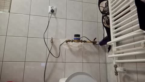 Snapshot of wildmike93 chatting on October 20, 2025, 3:34 pm wildmike93 online show from October 20, 2025, 3:34 pm