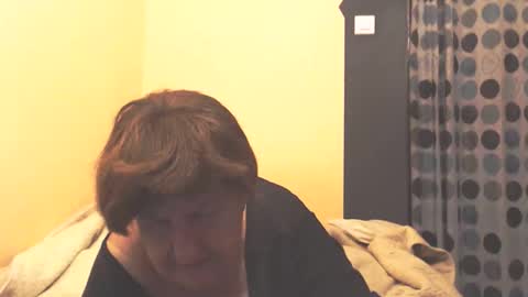 WildRedCat online show from April 3, 2026, 9:46 pm