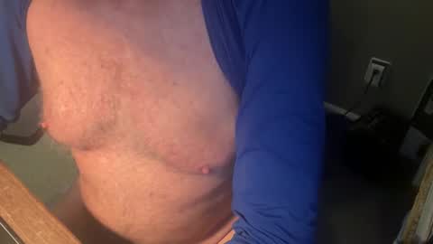 Snapshot of willbach88 chatting on October 22, 2025, 11:48 pm willbach88 online show from October 22, 2025, 11:48 pm