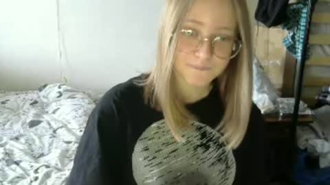 Olivia online show from July 20, 2026, 6:17 am