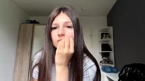 Mari online show from June 29, 2026, 6:52 am