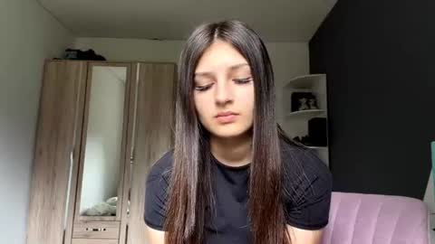 Mari online show from July 7, 2026, 7:23 am