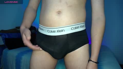 Snapshot of willmonkey chatting on December 18, 2024, 10:13 pm willmonkey online show from December 18, 2024, 10:13 pm