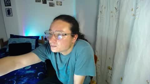 Snapshot of willmonkey chatting on December 19, 2025, 4:19 am willmonkey online show from December 19, 2025, 4:19 am