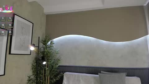 Ms Willow online show from September 22, 2025, 11:45 am