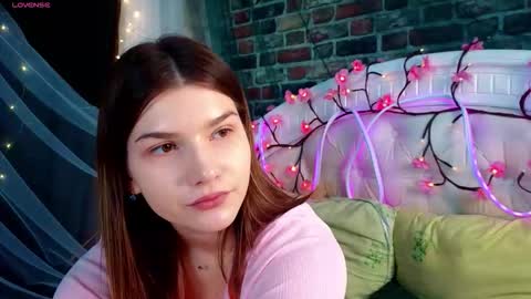 Vicki3 online show from February 22, 2026, 6:57 am