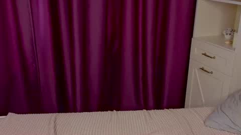 Snapshot of wilonebute chatting on June 25, 2026, 5:12 am Mary online show from June 25, 2026, 5:12 am