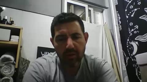 Snapshot of windowpane5 chatting on April 1, 2026, 9:23 pm windowpane online show from April 1, 2026, 9:23 pm