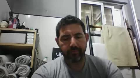 Snapshot of windowpane5 chatting on April 10, 2026, 5:39 pm windowpane online show from April 10, 2026, 5:39 pm