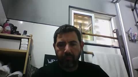 Snapshot of windowpane5 chatting on April 19, 2026, 9:52 am windowpane online show from April 19, 2026, 9:52 am