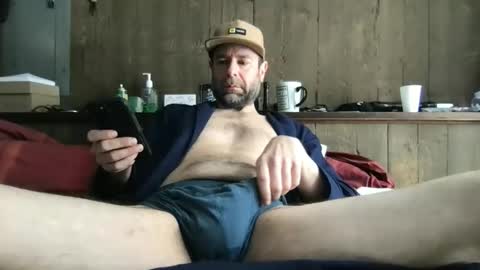 winky_right online show from March 8, 2026, 3:38 pm