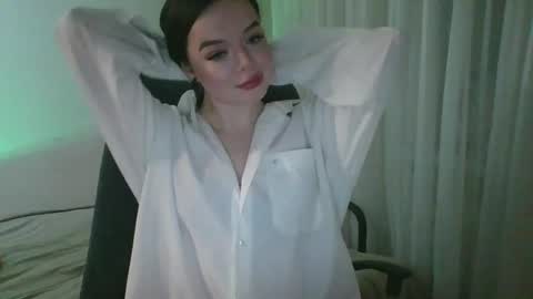 Snapshot of winter__white_rose chatting on April 13, 2026, 6:57 pm Emma online show from April 13, 2026, 6:57 pm