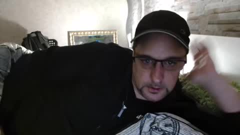 Snapshot of wirzwei8883 chatting on January 2, 2025, 1:17 am Dirty online show from January 2, 2025, 1:17 am