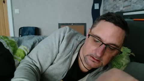 Dirty online show from November 2, 2025, 12:18 pm