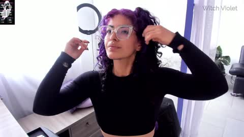     Luna Violeta  A r t i s t  online show from January 31, 2025, 9:16 pm