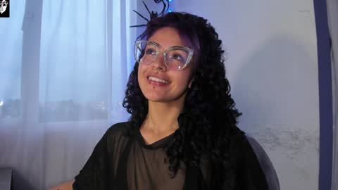     Luna Violeta  A r t i s t  online show from February 6, 2025, 10:53 pm