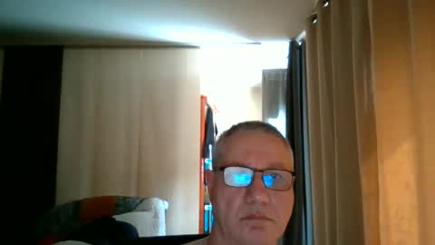 Snapshot of wixer1970 chatting on May 31, 2026, 1:18 pm wixer1970 online show from May 31, 2026, 1:18 pm